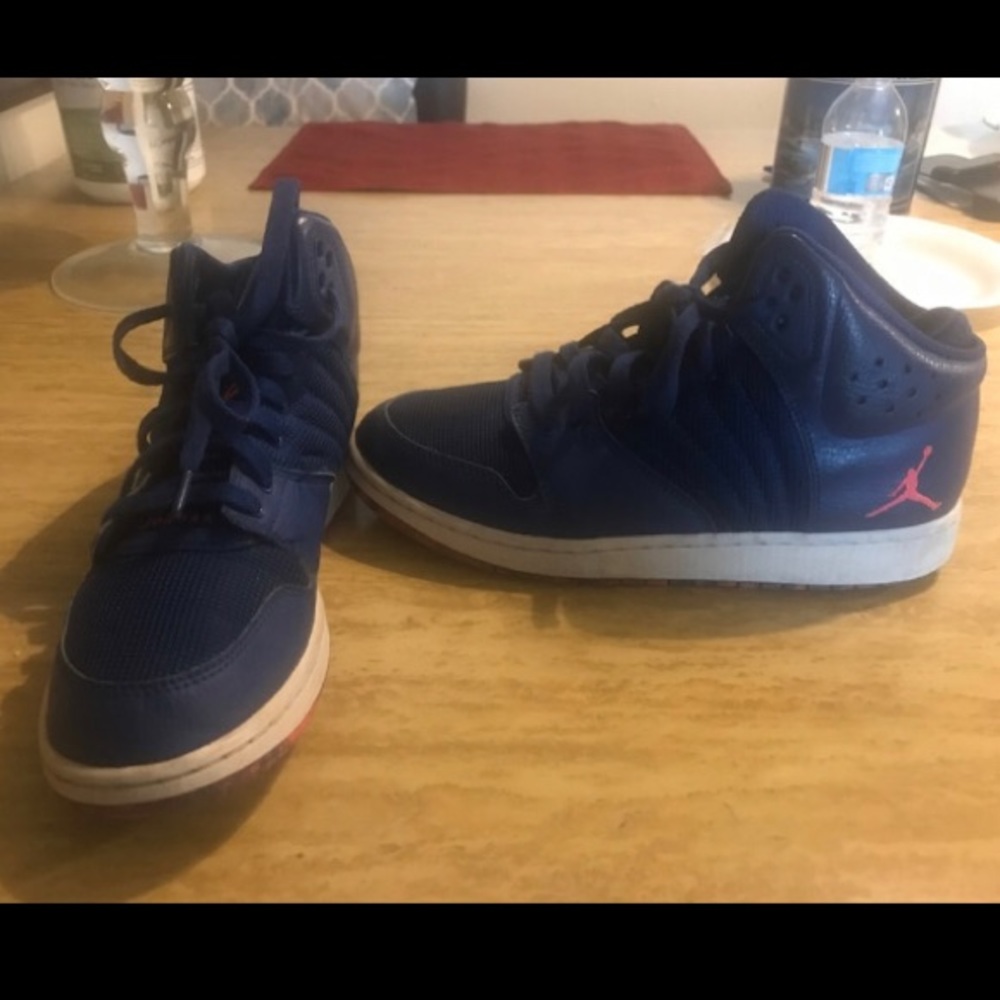 Nike Jordan Retro Royal Blue Size 6 Youth.